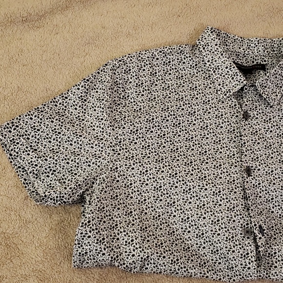 John Varvators Shirt - Picture 2 of 2